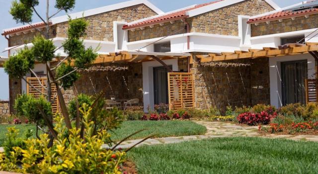 Akrolithos Luxury Suites & Spa, Book Guesthouse Flogita 