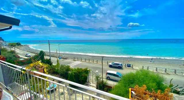 Апартаменты с видом на море Villa Tripepi