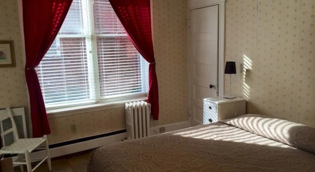 Adams Inn, Забронировать Отель Отели Вашингтона с парковкой, рядом с Embassy of Laos, Парковка