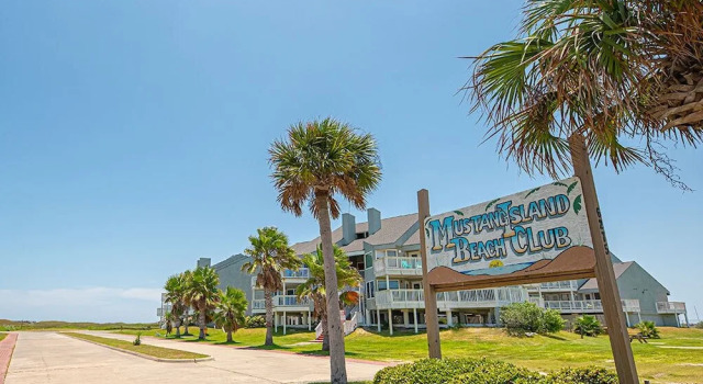 Номер Standard с 2 комнатами с балконом Gulf Breeze by Silver Sands Vacation Rentals