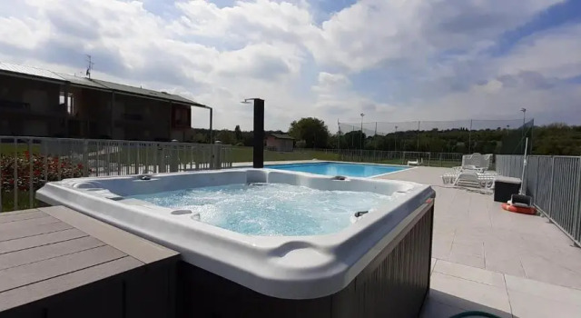 Апартаменты Villaggio Esmera