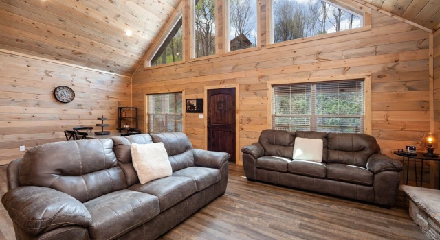 Creekside Manor Too 2 Bedroom Cabin by RedAwning