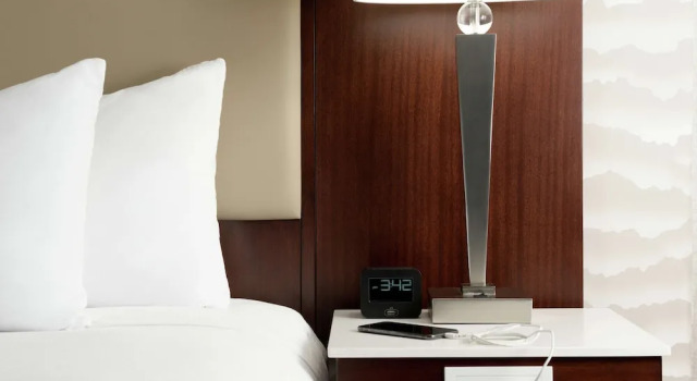 Четырёхместный люкс Business DoubleTree Suites by Hilton Phoenix