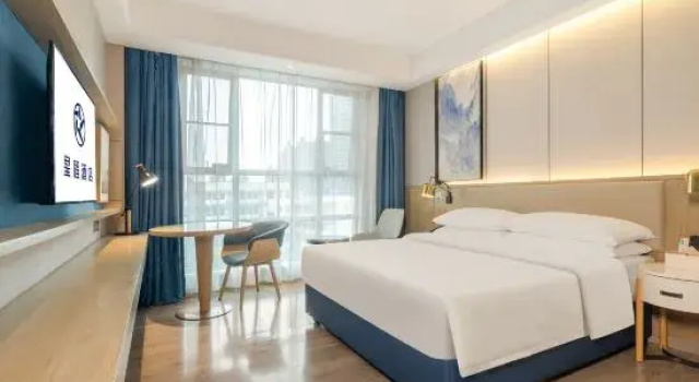 Люкс Deluxe Starway Hotel (Nanning Shishan Park Subway)