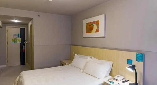 Двухместный номер Business Jinjiang Inn Zhenjiang Jing Kou Xue Fu Road