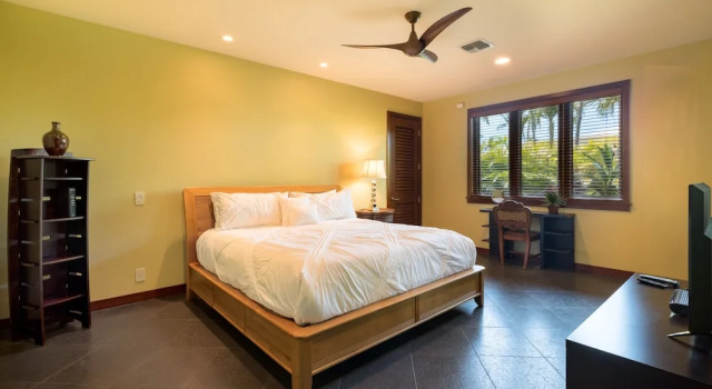 Blue Lagoon 7 Bedrooms 5 Bathrooms Home