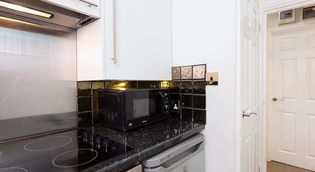 Bright & Spacious Studio in Notting Hill Gate, Забронировать Отель Отели Лондона 3 звезды, рядом с Улица Уэстбурн-Гроув, 3*