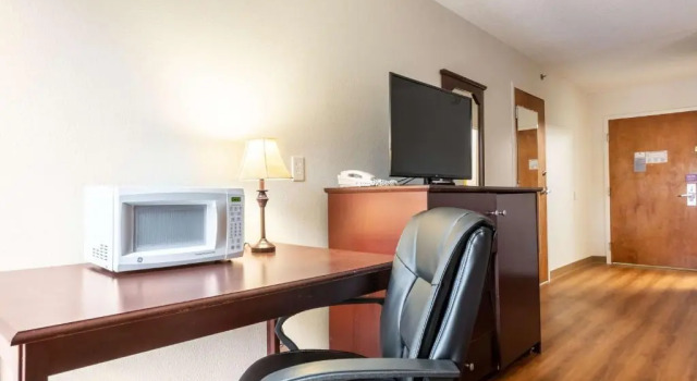 Четырёхместный номер Standard Motel 6 Walton, KY - Richwood - Cincinnati Airport South