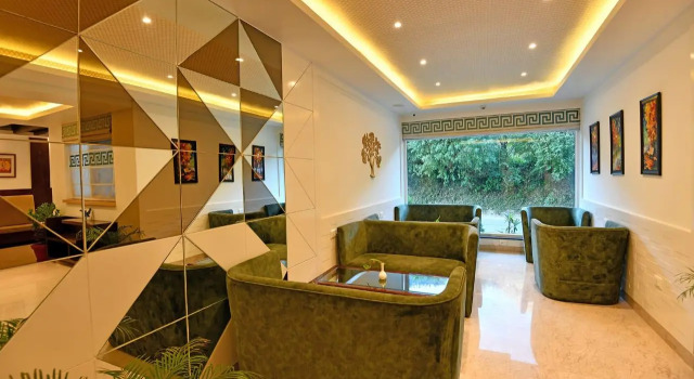 Clarks Inn Bhowali, Rezerwuj Hotel Hotele w Uttarakhand z basenem, Basen