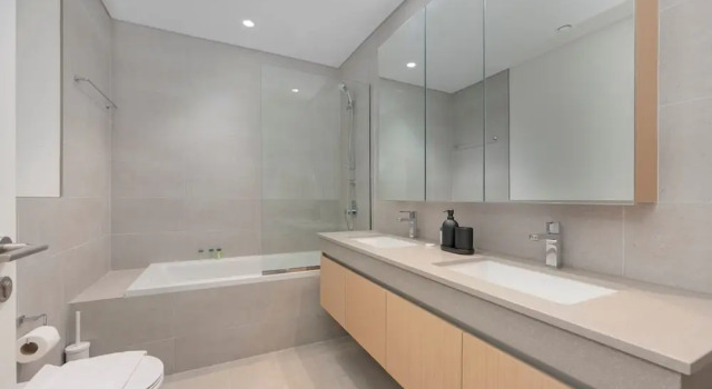 Апартаменты Peaceful 4-bedroom Bright Kitchen Space in Dubai Creek Harbour