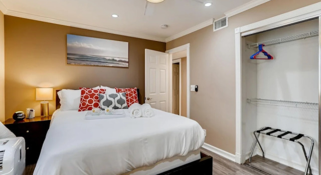 Вилла с 3 комнатами Amazing Family Friendly Newport Beach Home - 1 Block To Ocean (C2)