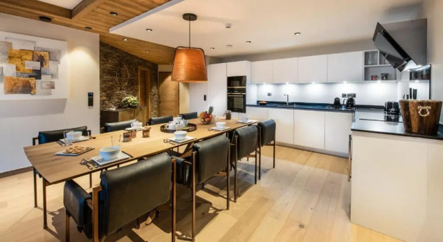 Апартаменты с видом на горы Manali Lodge by Alpine Resorts