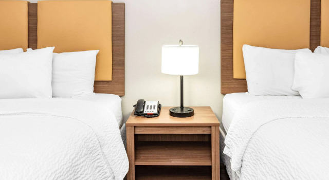 Days Inn & Suites by Wyndham Huntsville