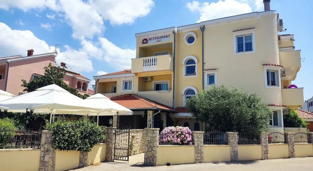 Beachfront Apartment Mareo 5, Đặt Căn hộ Nin Zadar County