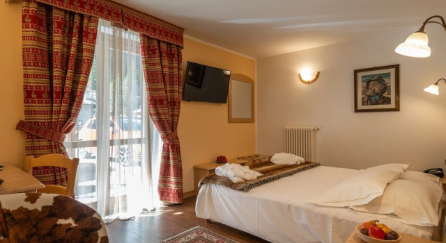 Двухместный номер Classic с балконом Lo Scoiattolo Hotel