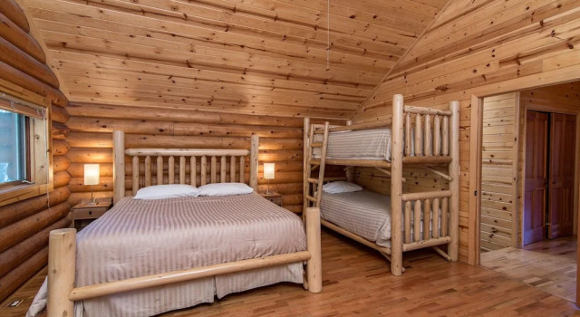 Log  W/ Hot Tub, Billiards & Mt. Tallac Views 4 Bedroom Home, Забронировать Дом для отпуска Саут-Лейк-Тахо South Lake Tahoe Area