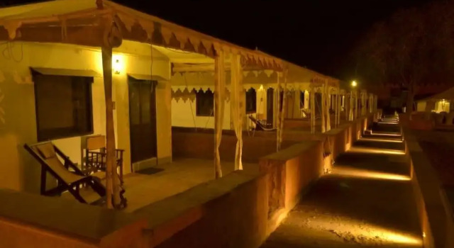 Camp Thar, Забронировать Отель Отели штата Раджастхана с парковкой, Парковка