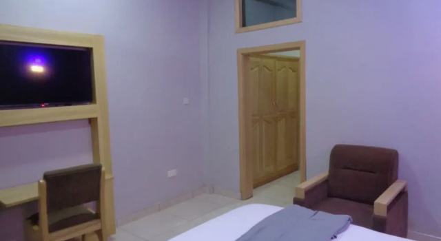 Номер Executive с балконом Queensland Hotel