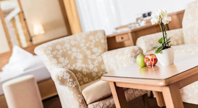 Полулюкс The Oswald Grand Hotel