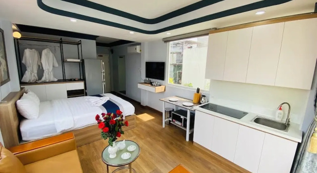 Студия Deluxe Home Away Do Quang Dau