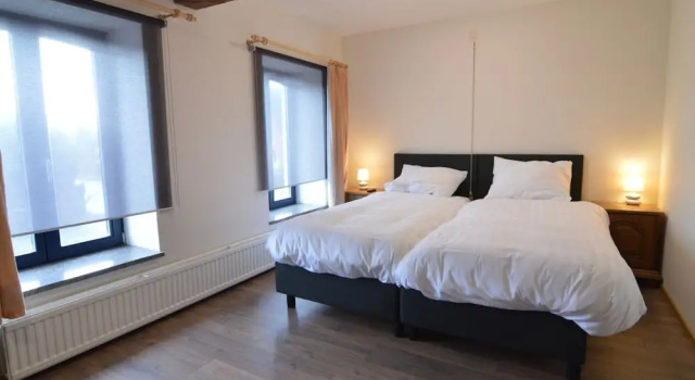 Luxurious Holiday Home in Glabbeek with Garden, Prenota Casa vacanze Ville a Hageland, Villa