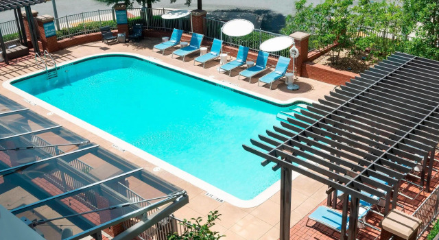 Четырёхместный номер Standard с видом на город Aloft by Marriott Tallahassee Downtown