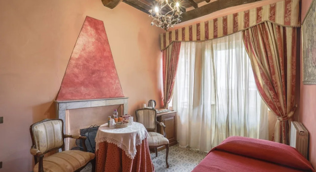 Люкс Antica Residenza Santa Chiara -City Center