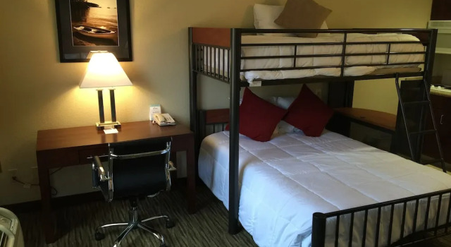 Семейный люкс Hawthorn Suites by Wyndham Rancho Cordova/Folsom