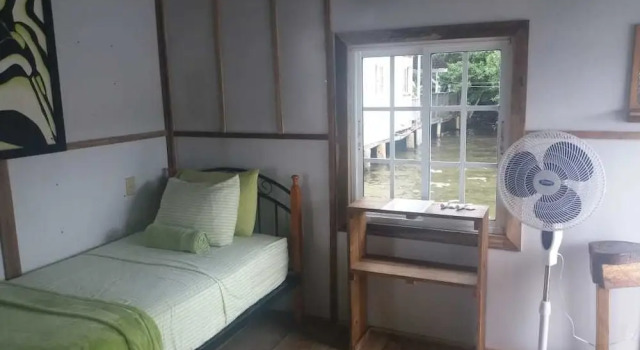 Barrbra BnB Over The Sea, Prenota Bed & breakfast Bocas del Toro Isla Colon