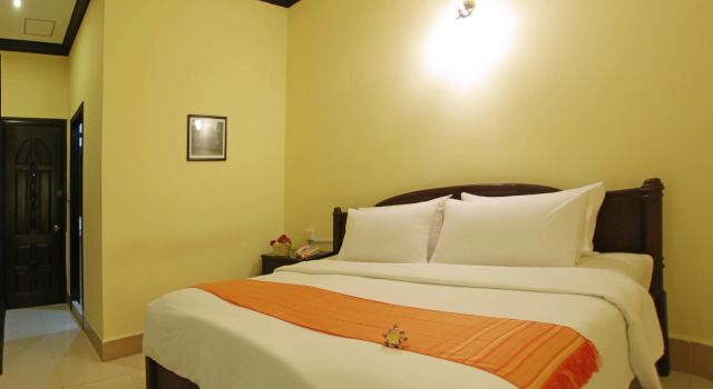 Siem Reap Urban Boutique Hotel, Забронировать Вилла Виллы Сиемреап, рядом с Ночной рынок Ангкор, Вилла
