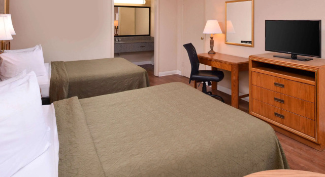 Quality Inn Dutch Inn, Buchen Sie Hotel Collinsville Virginia