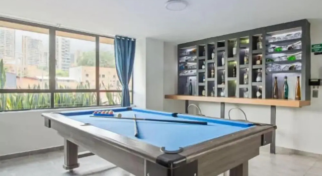 Апартаменты 2bedroom with pooltable 1 block -Lleras