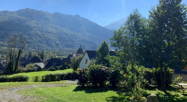 Апартаменты Appartement dans chalet avec jardin, vue montagne