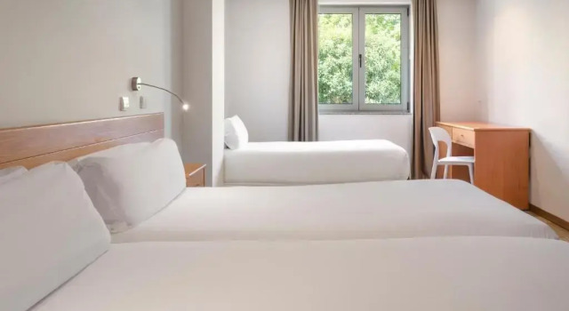 Трёхместный номер Standard B&B HOTEL Braga Lamacaes