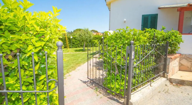 Коттедж Case Vacanze Mare Nostrum - Villas in front of the Beach with Pool