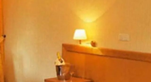 Burg Wegberg Hotel & Eventlocation, Забронировать Отель Отели Вегберг с парковкой, Парковка