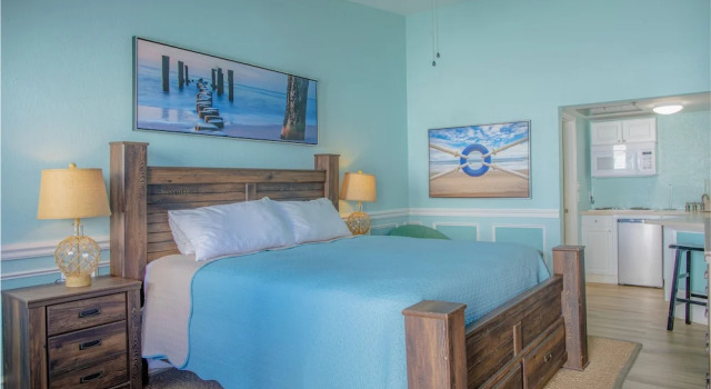 Номер Deluxe Sea and Breeze Hotel and Condo