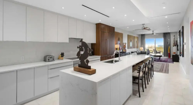Апартаменты 2 Bed Ocean View Condo at ONE Cable Beach