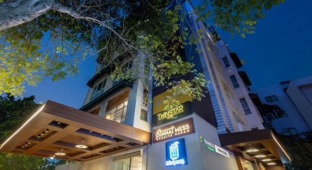 Twin Star Hotel