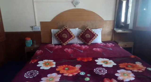 Hotel Everest