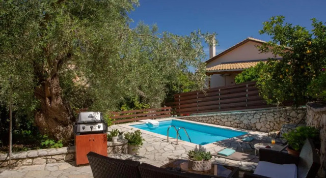 Коттедж с 2 комнатами Evridikis Villas