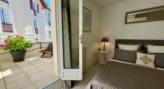 120m2 Avec Deux Terrasses Ensoleillees a Biarritz, Prenota Appartamento Hotel a Aquitania con parcheggio, Parcheggio