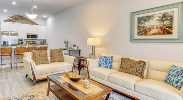 Canal-front Gem w/ Heated Pool in Cape Coral, Забронировать Апартаменты/квартира Апартаменты Кейп-Корал, Апартаменты/квартира