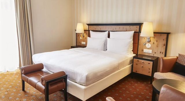 Двухместный полулюкс Steigenberger Icon Grandhotel Belvédère