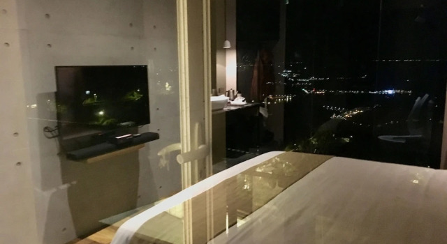 Camera doppia Premier con balcone e con vista sull'oceano Something Easy Inn