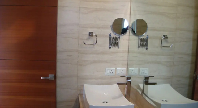 Номер Deluxe Ahuja Residency Noida