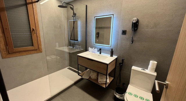 Номер Comfort Hotel Els Encantats