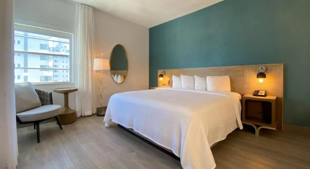 Двухместный номер Classic Marseilles Beachfront Hotel