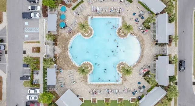 Shine on the Shore by Avantstay Pool + Golf Cart, Boek Hotel Seacrest Florida