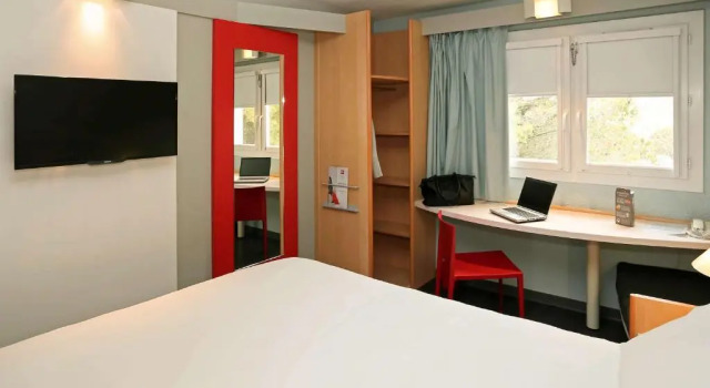 Standart çift kişilik oda ibis Nîmes Ouest
